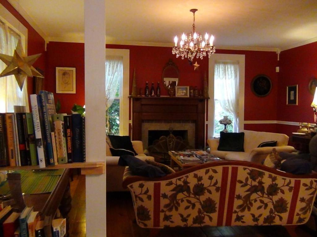 Buffalo Tavern Bed And Breakfast ويست جيفرسون المظهر الخارجي الصورة