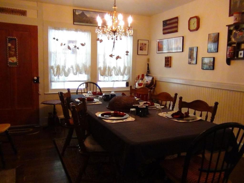 Buffalo Tavern Bed And Breakfast ويست جيفرسون المظهر الخارجي الصورة