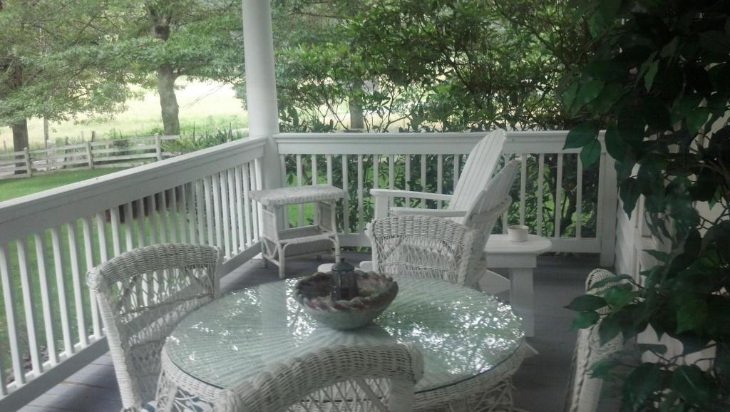 Buffalo Tavern Bed And Breakfast ويست جيفرسون المظهر الخارجي الصورة
