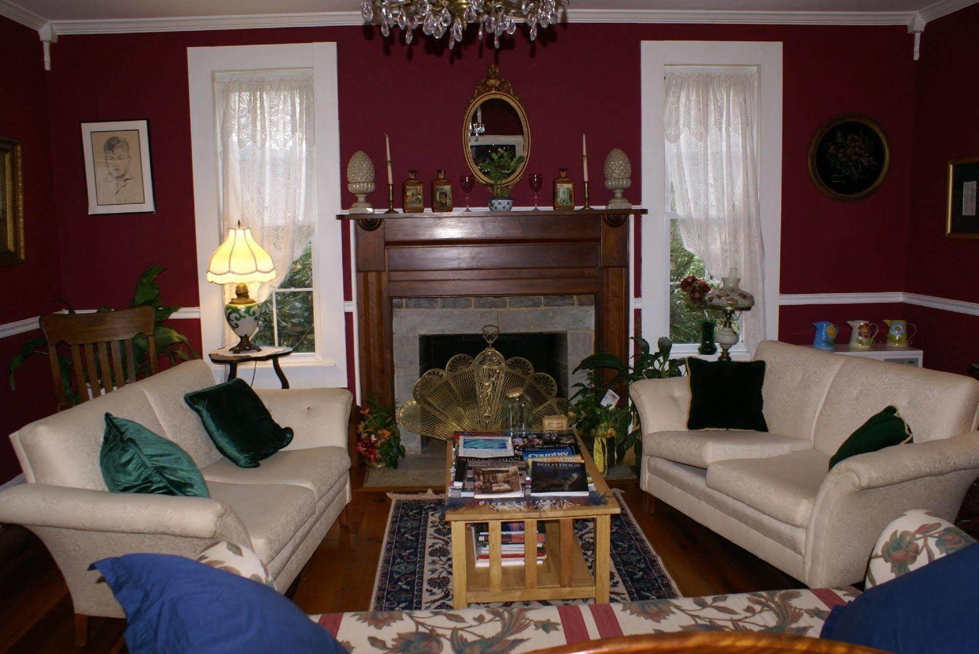 Buffalo Tavern Bed And Breakfast ويست جيفرسون الغرفة الصورة